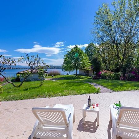 Villa Martine Au Bord Du Lac - Happy Rentals Cadrezzate Екстериор снимка