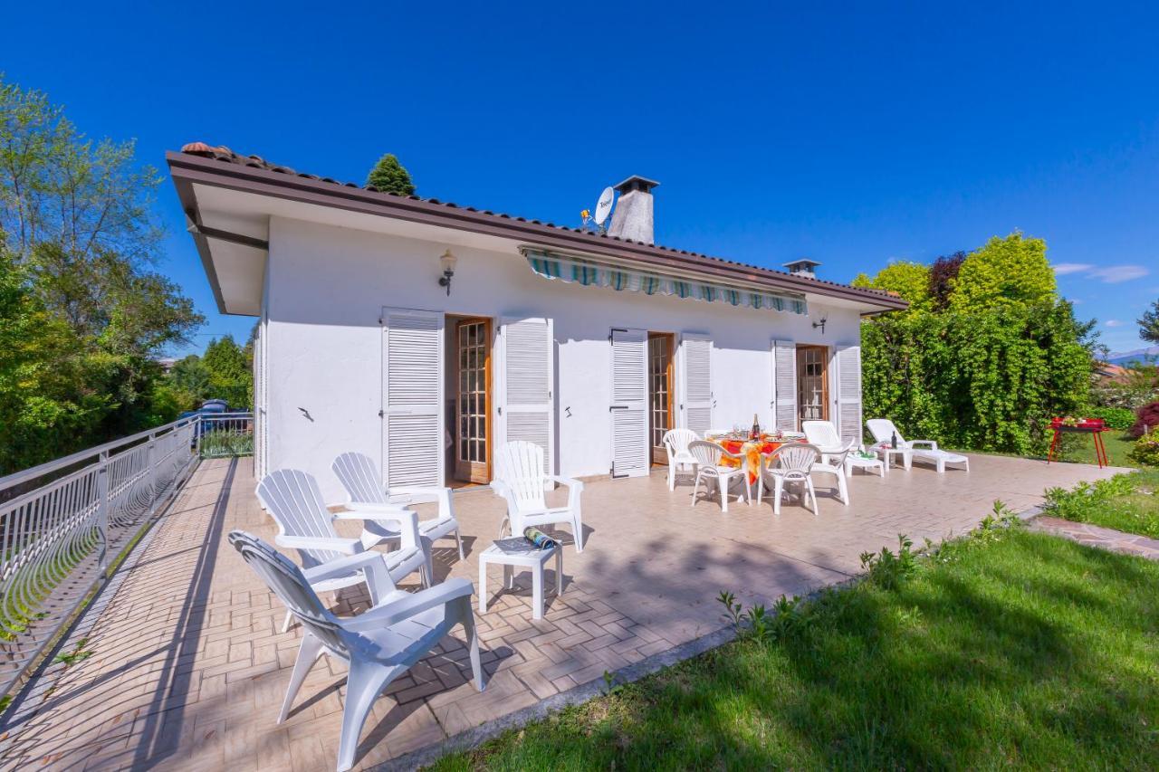Villa Martine Au Bord Du Lac - Happy Rentals Cadrezzate Екстериор снимка