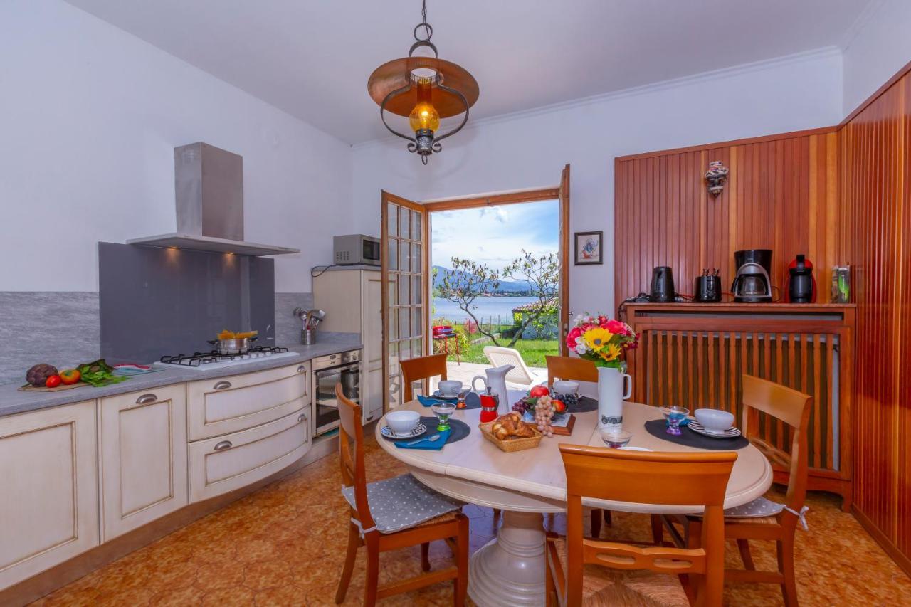 Villa Martine Au Bord Du Lac - Happy Rentals Cadrezzate Екстериор снимка