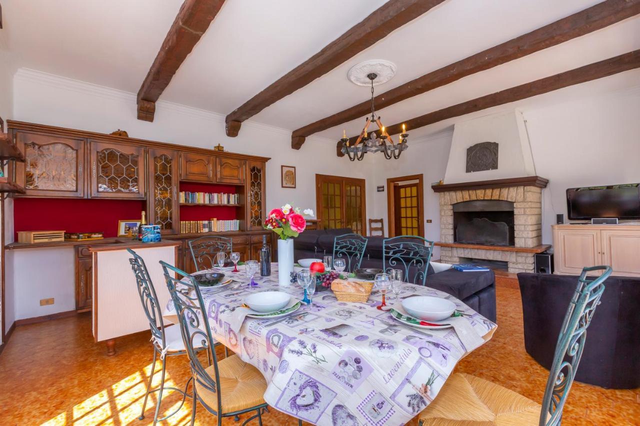Villa Martine Au Bord Du Lac - Happy Rentals Cadrezzate Екстериор снимка