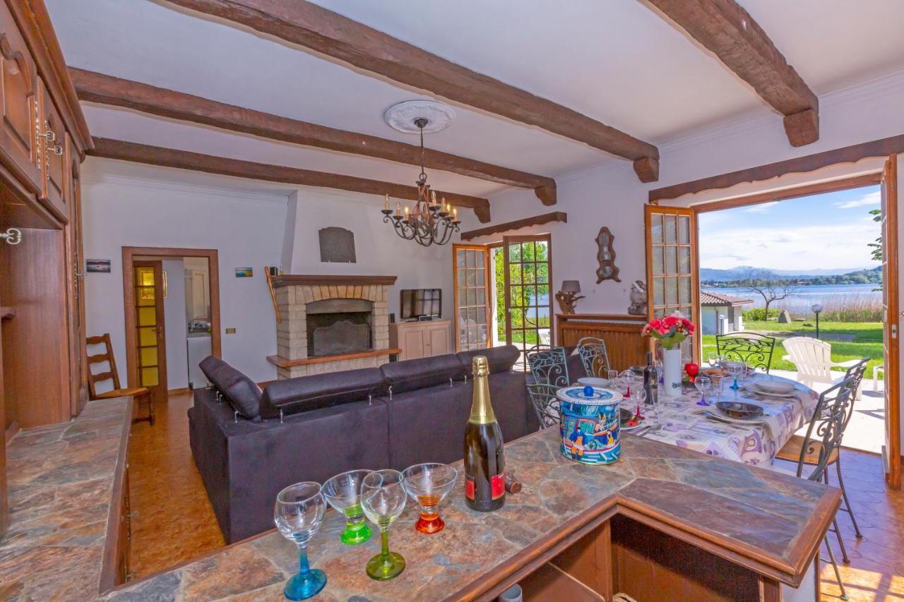 Villa Martine Au Bord Du Lac - Happy Rentals Cadrezzate Екстериор снимка