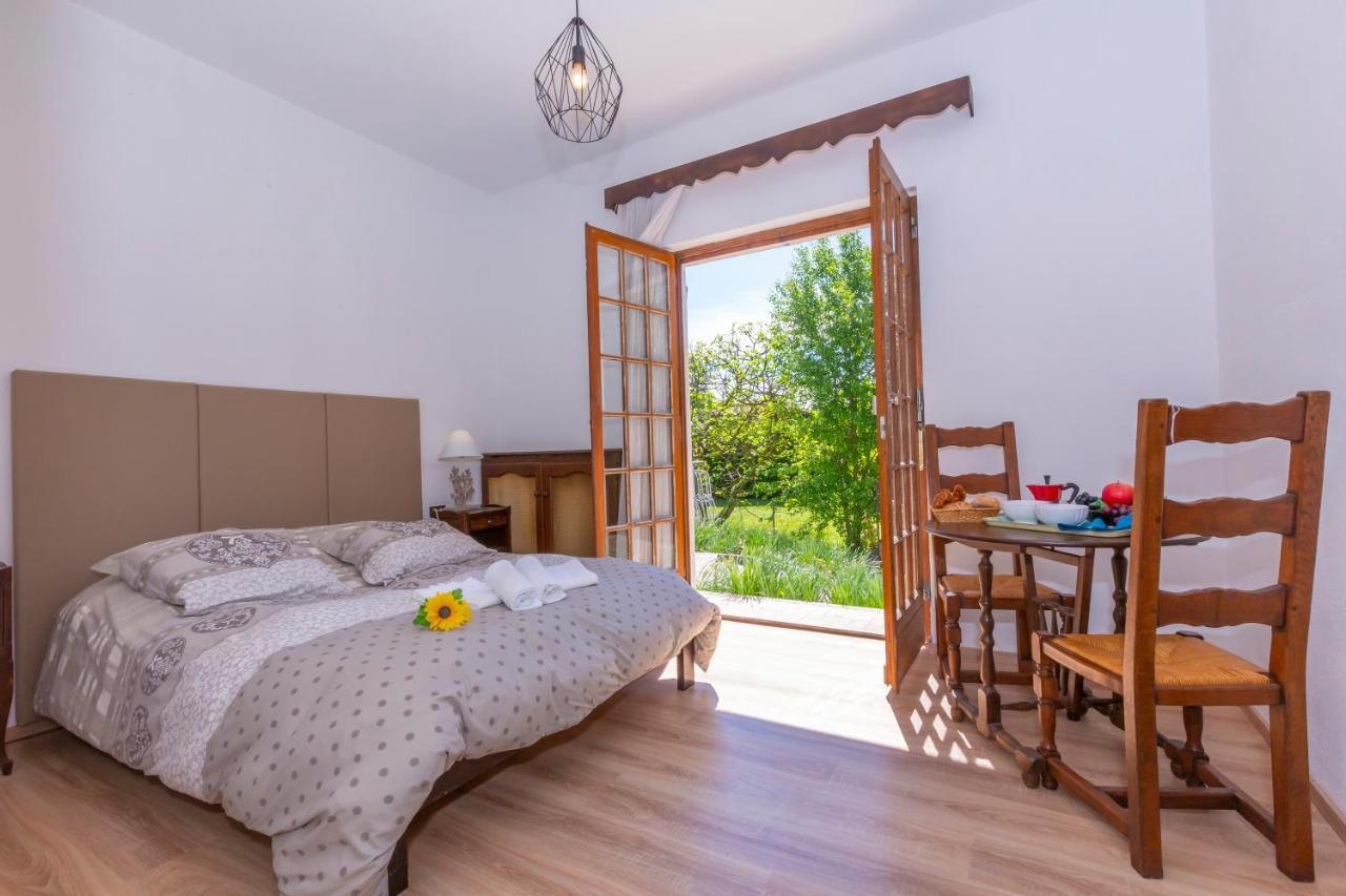 Villa Martine Au Bord Du Lac - Happy Rentals Cadrezzate Екстериор снимка