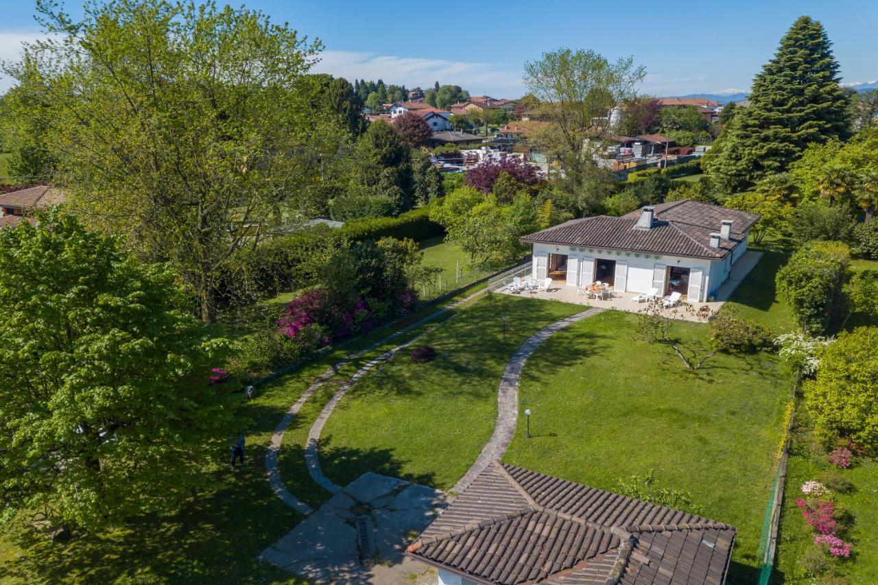 Villa Martine Au Bord Du Lac - Happy Rentals Cadrezzate Екстериор снимка