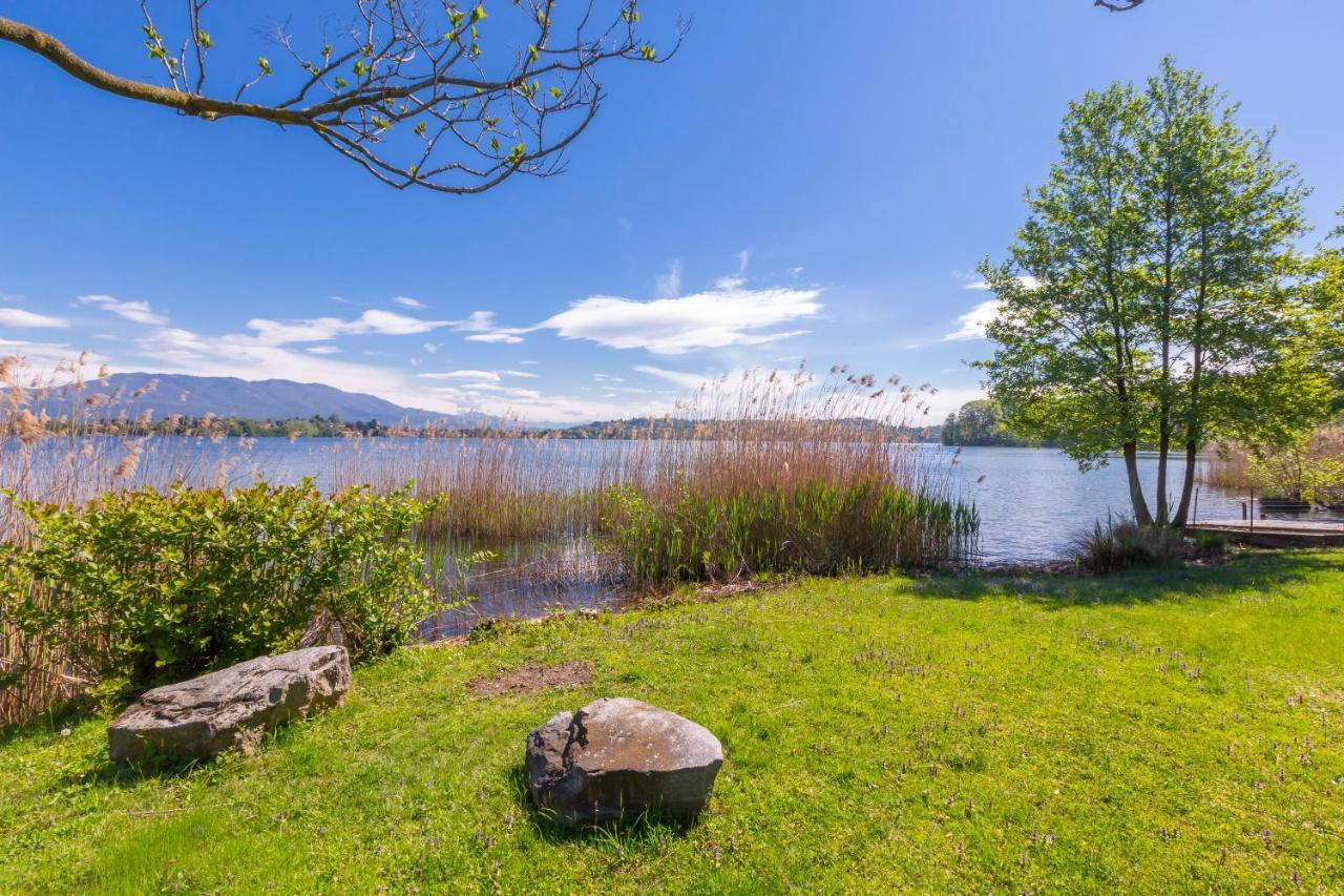 Villa Martine Au Bord Du Lac - Happy Rentals Cadrezzate Екстериор снимка